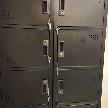 Paradiso Backpackers Nest 아부다비 외부 사진