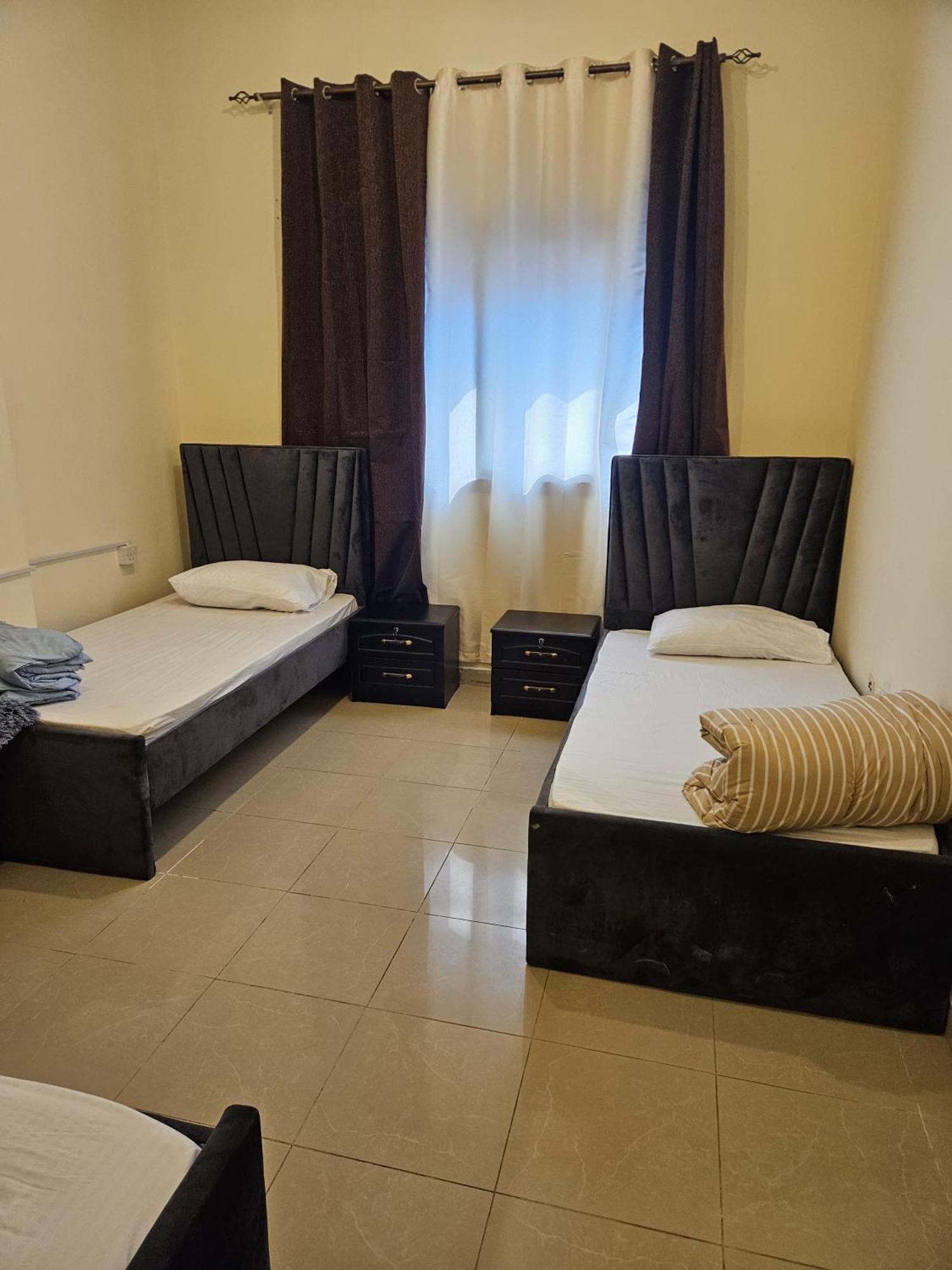 Paradiso Backpackers Nest 아부다비 외부 사진