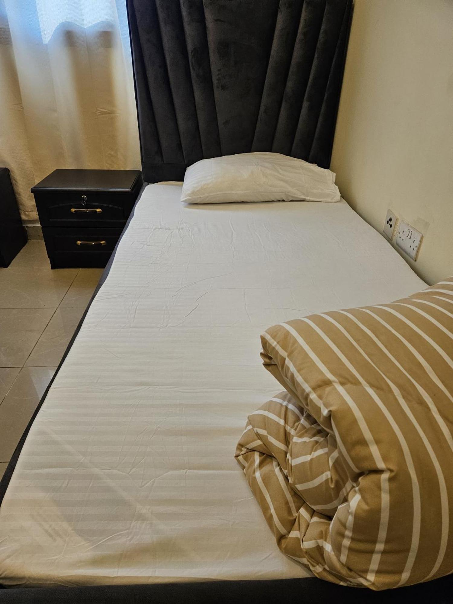 Paradiso Backpackers Nest 아부다비 외부 사진