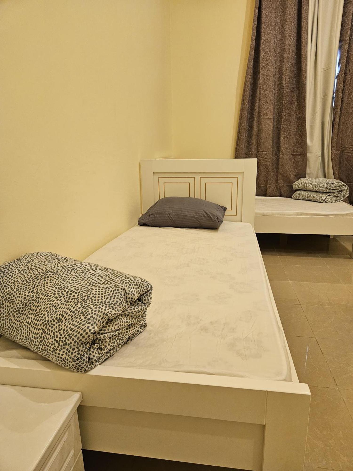Paradiso Backpackers Nest 아부다비 외부 사진